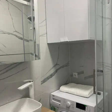 Apartment Mm *